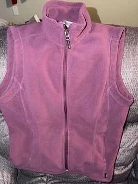 Women’s Guide Series Gander Mountain Zip-Front Fleece Vest - Maroon